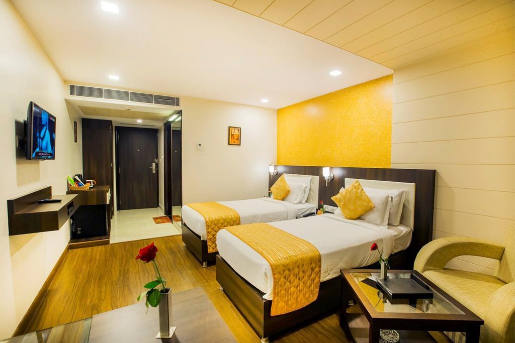 Hotel Kapish Smart-All Pure Veg Jaipur Exterior photo