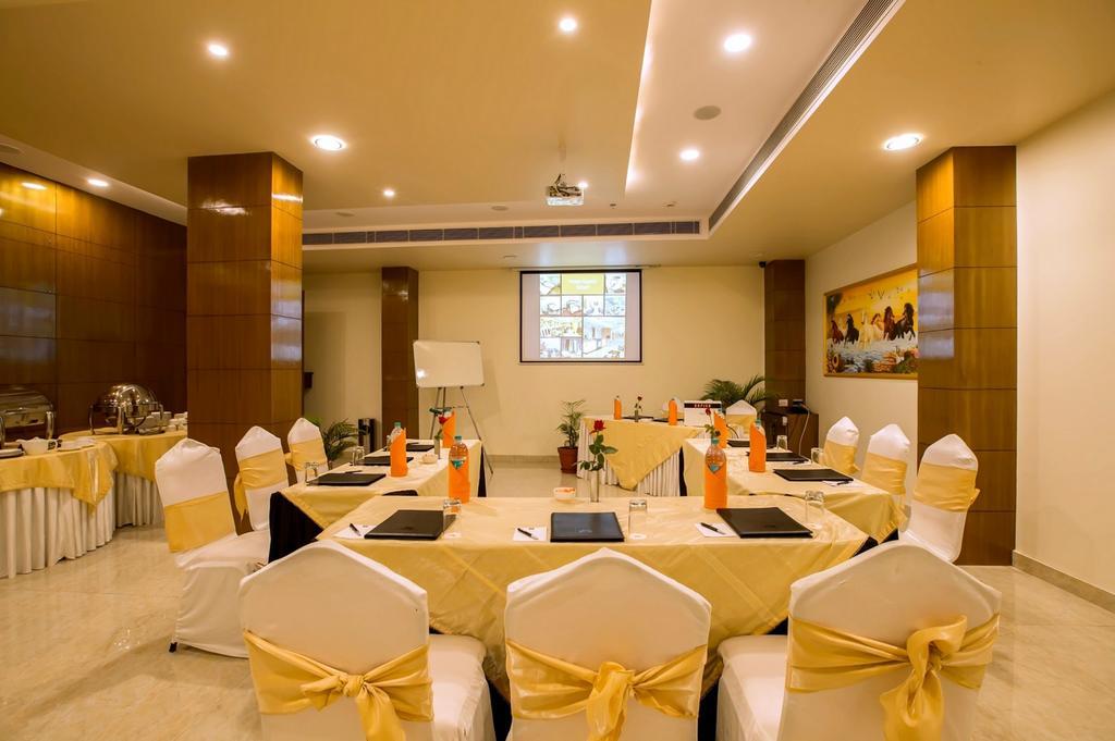 Hotel Kapish Smart-All Pure Veg Jaipur Exterior photo